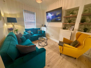 2br City Side House